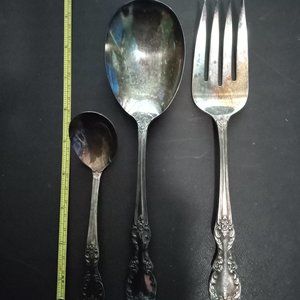 Set WM Rogers silverplated Server Spoon meat fork Gravy ladle